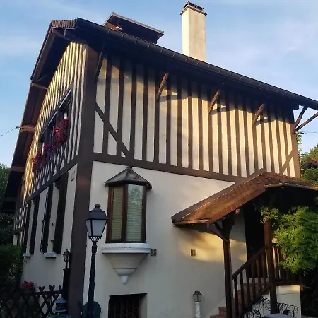 Normandy Bed & Breakfast Gagny